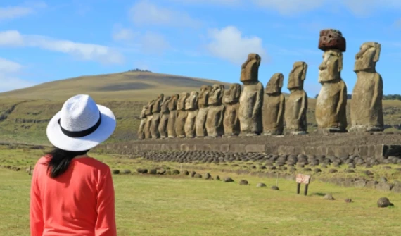 Misterul statuilor Moai de pe Insula Paștelui: cum au fost construite și mutate?