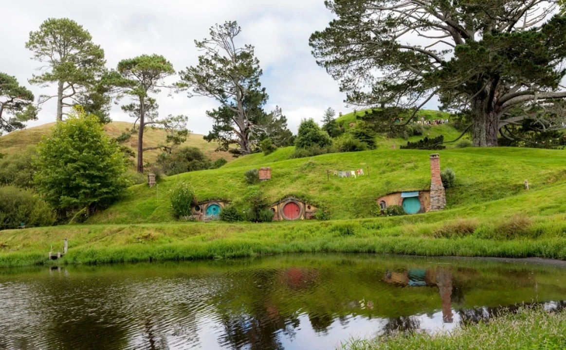 În inima Pământului de Mijloc: descoperă Hobbiton și locurile din Stăpânul Inelelor din Noua Zeelandă