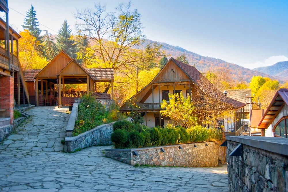 Orasul Dilijan, inconjurat de paduri si munti
