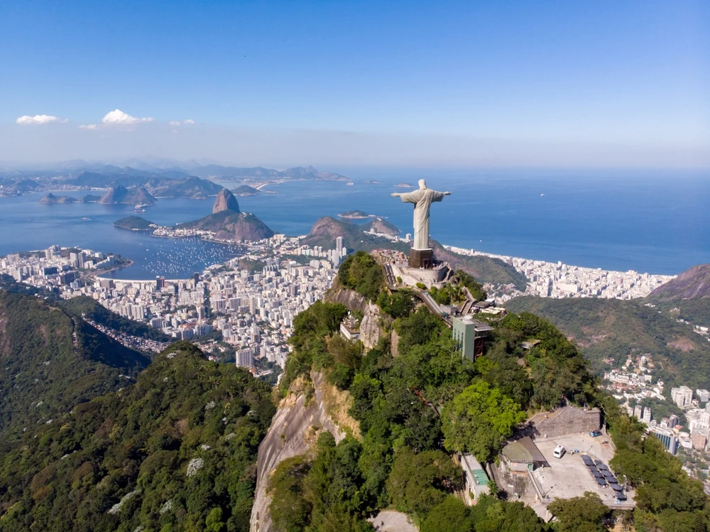 Imagini cu peisajul urban si natural al orasului Rio de Janeiro