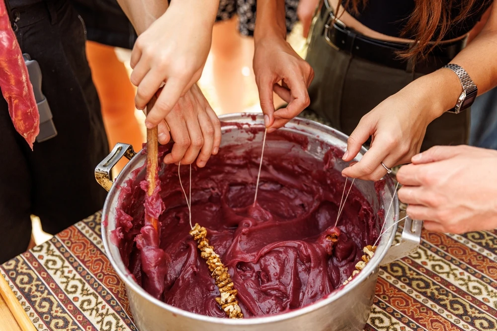 Churchkhela desertul traditional al Georgiei