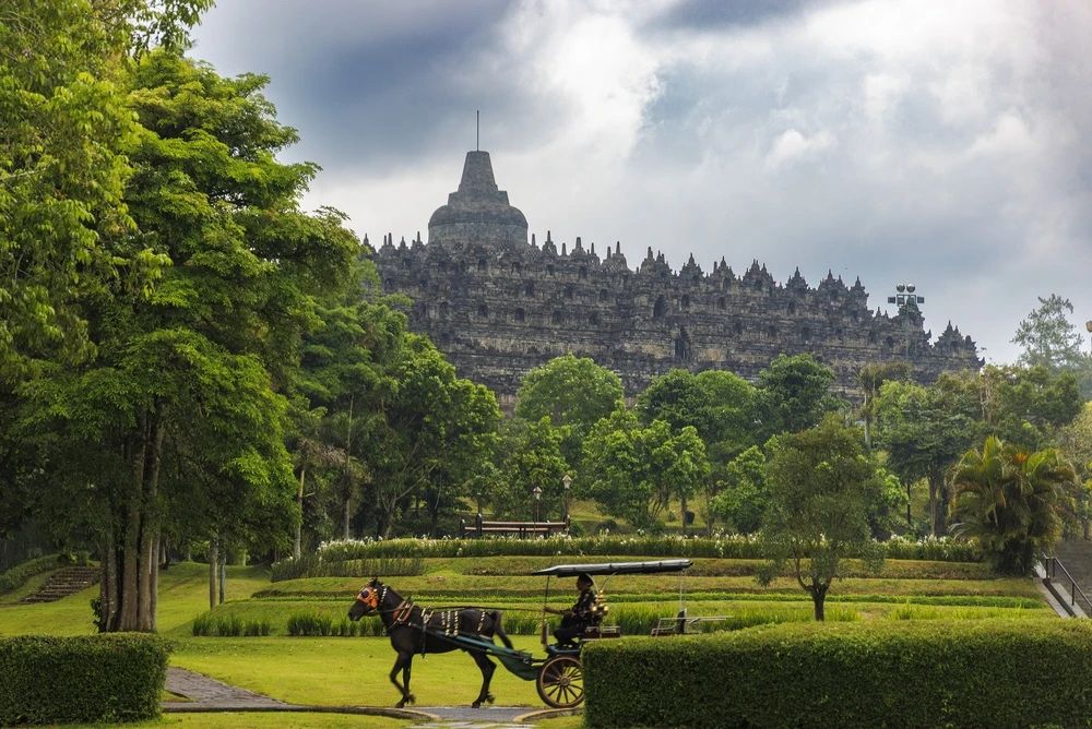 Imagine cu temple din Java