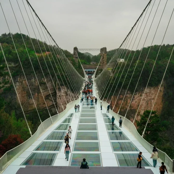 CHINA: Zhangjiajie, Macao și Hong Kong
